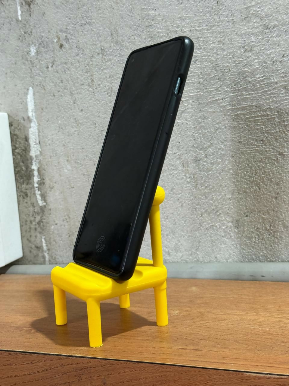Mini Chair Mobile Stand Holder for Desk & Study Table Use(Color may vary)
