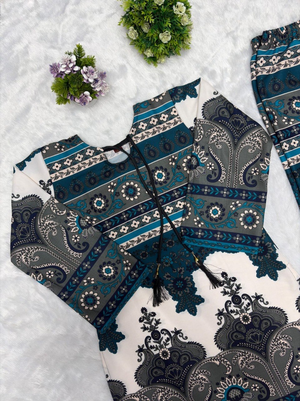 Designer Co-Ords set in * kurti digital print paired with Ankle length pant* giving perfect outfit and deliberate choice about your look