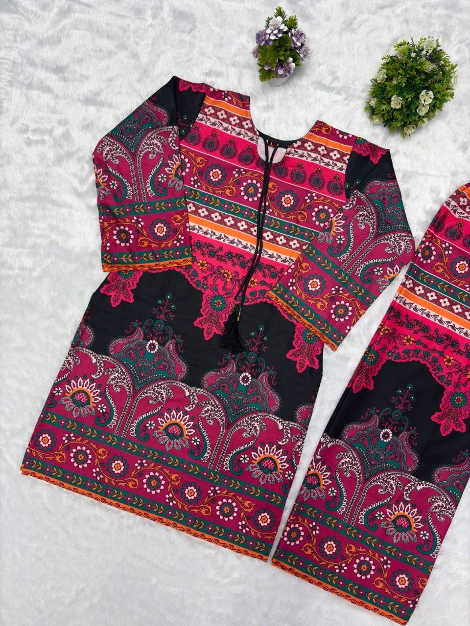 Designer Co-Ords set in * kurti digital print paired with Ankle length pant* giving perfect outfit and deliberate choice about your look